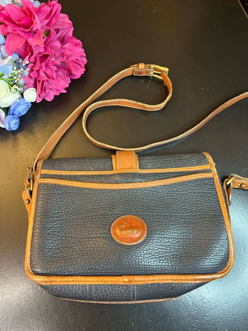 Vintage Dooney & Bourke Navy Blue Tan Leather Crossbody Bag Purse 80s 90s - Picture 10 of 16
